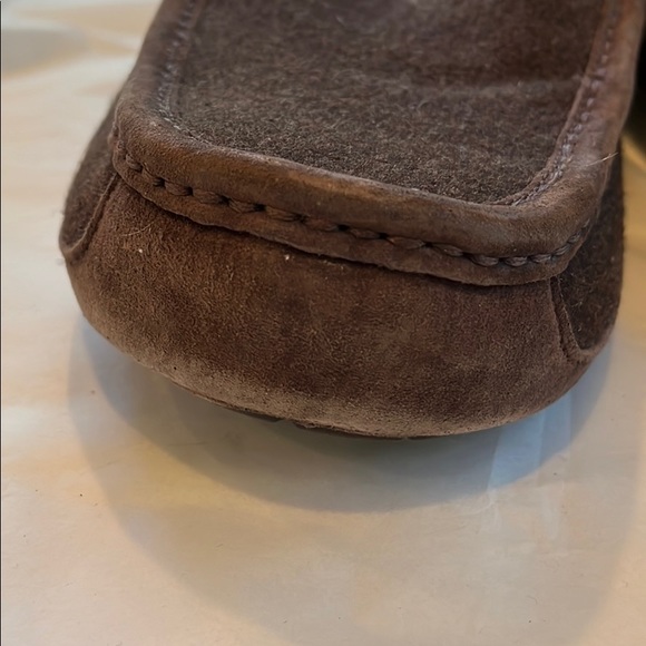 UGG - Picture 2 of 12